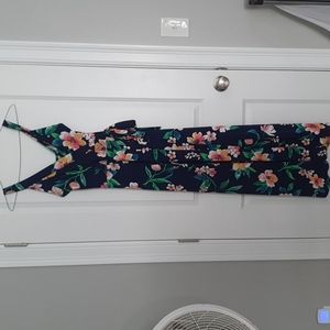 New never worn (no tags) Blue flower maxi dress